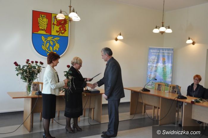 Gmina Świdnica: Wójt nagrodziła nauczycieli