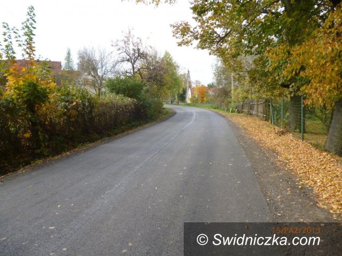 Mokrzeszów: Kolejna droga powiatowa zniszczona przez powódź wyremontowana