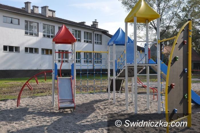 Grodziszcze: Kolorowy plac zabaw w Grodziszczu
