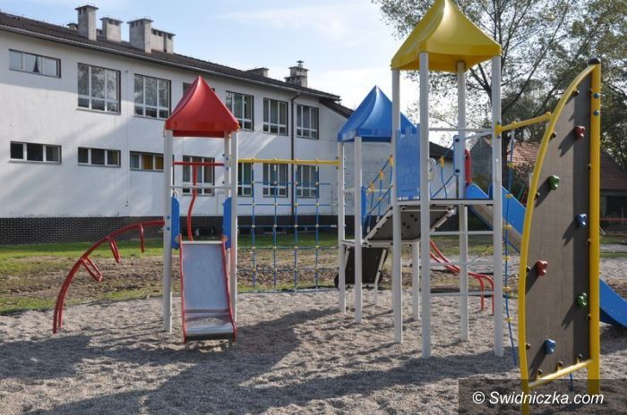 Grodziszcze: Kolorowy plac zabaw w Grodziszczu