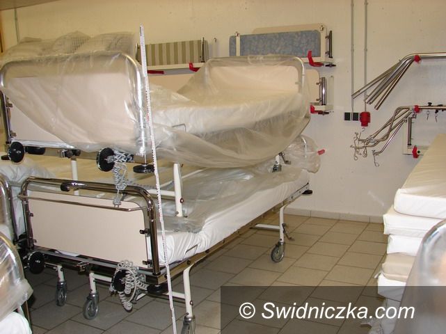 Strzegom: Łóżka dla chorych i niepełnosprawnych do użyczenia za darmo