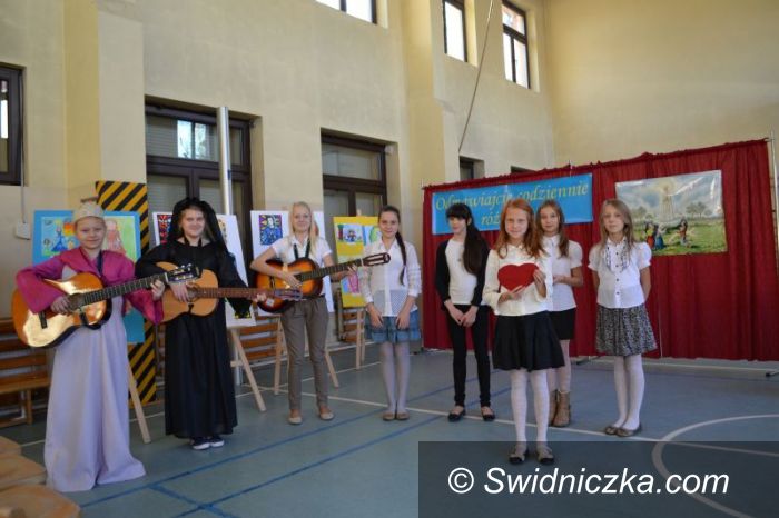 Świdnica: VII Międzyszkolny Konkurs „Odmawiajcie codziennie różaniec”