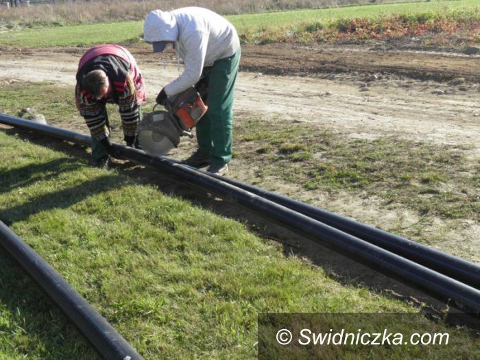 Wierzbna: Wymieniają sieci wodociągowe