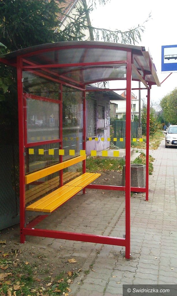 Świdnica: Nowe wiaty przystankowe w Świdnicy
