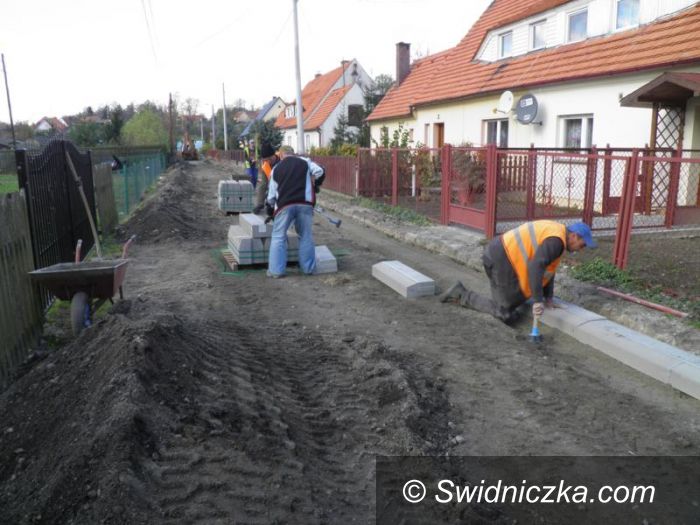 Gmina Żarów: Kolejne drogi w remoncie