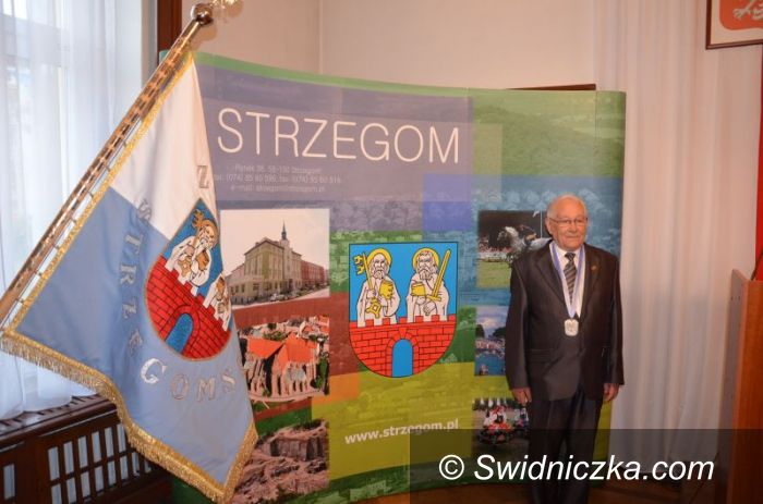 Strzegom: Dołączył do grona „Honorowych Obywateli Strzegomia”