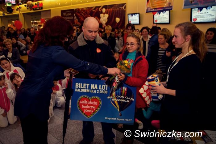 Świdnica: Orkiestra zagrała w Galerii Świdnickiej