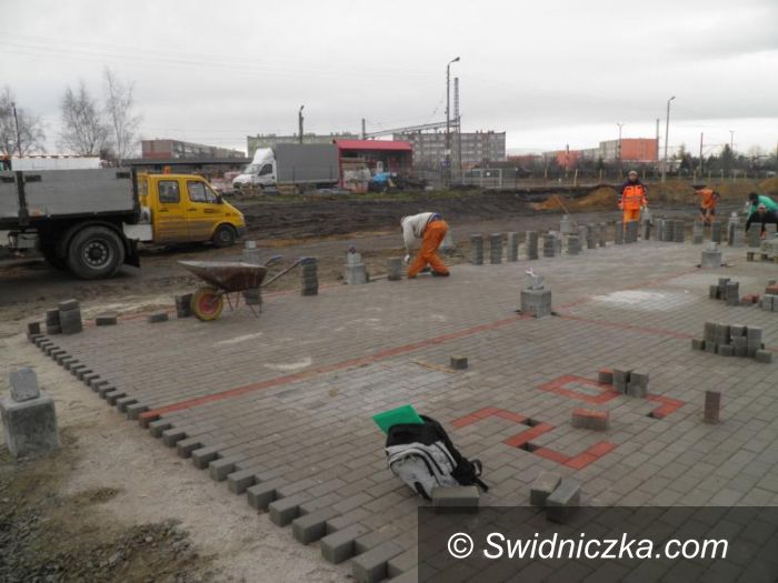Żarów: Targowisko w Żarowie zmienia swój wygląd