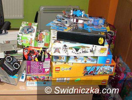 Świebodzice: Włamali się do sklepu z zabawkami