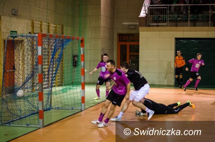 Żarów: Zaskoczeni mistrzami Żarowskiej Ligi Futsalu