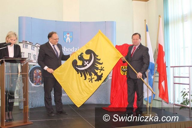 Świebodzice: Prezent od wicemarszałka