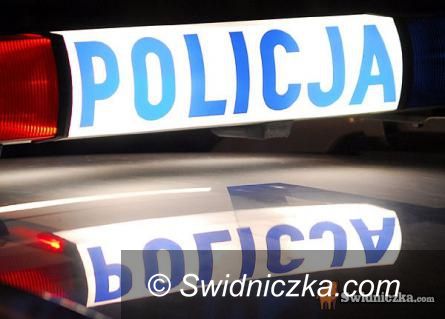 Świdnica: Włamał się do sześciu samochodów, został zatrzymany