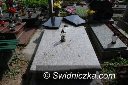 Świdnica: Okradał groby