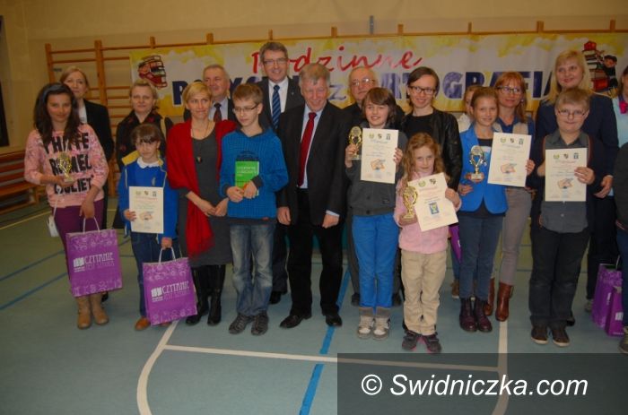 Świdnica: VIII  Rodzinne  Potyczki  z  Ortografią pod czujnym okiem profesora Jana Miodka