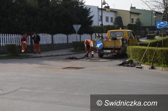 Żarów: Mniej dziur w drogach