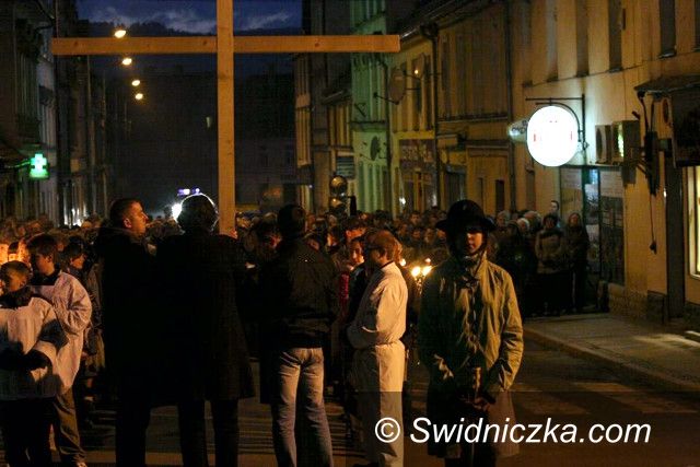 Świebodzice: Miejska Droga Krzyżowa w Świebodzicach