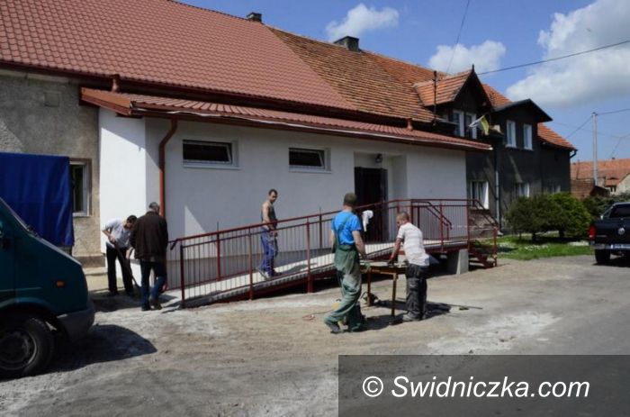 Żarów: Świetlica wiejska już po rozbudowie