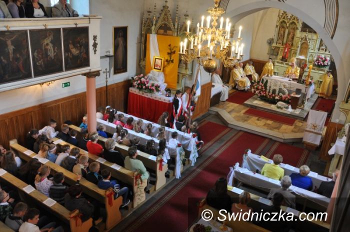 Grodziszcze: Od 10 lat Jan Paweł II patronuje szkole w Grodziszczu