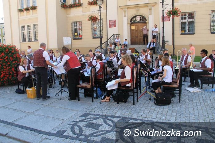 Świebodzice: Koncert w promieniach słońca