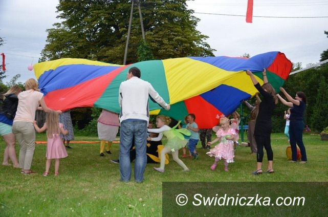 Bartoszówek: Festyn w Bartoszówku na powitanie wakacji