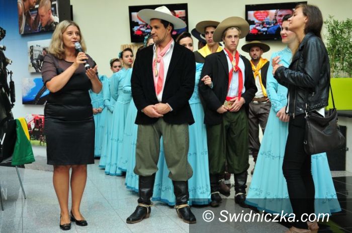 Świdnica: Folklor w Galerii
