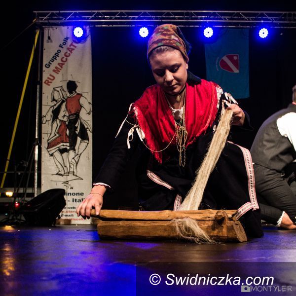 Świdnica: Folklor w Galerii