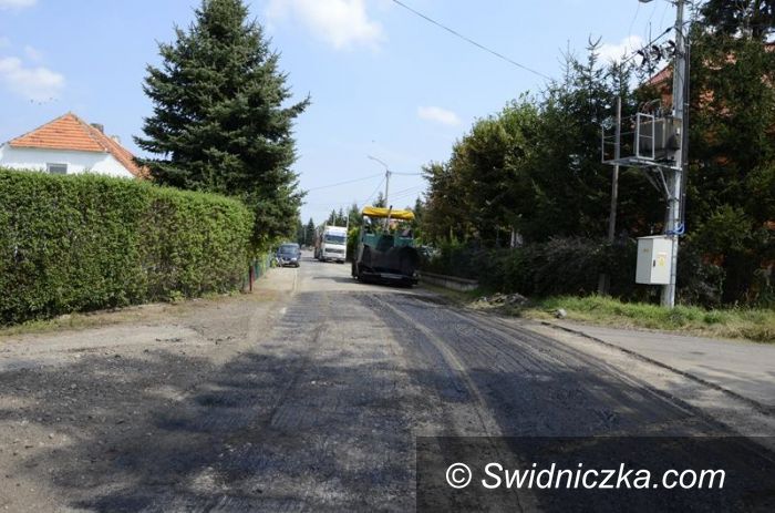Gmina Żarów: Drogi dojazdowe w remoncie