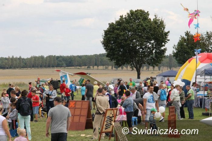 Świebodzice: Piknik pod skrzydłami
