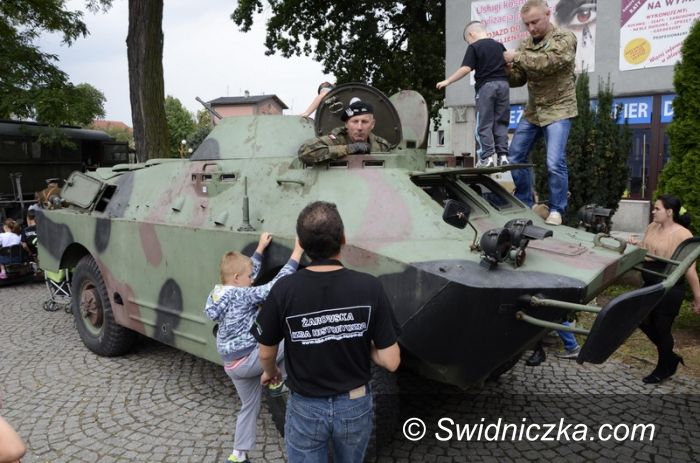 Żarów: Na pikniku militarnym w Żarowie
