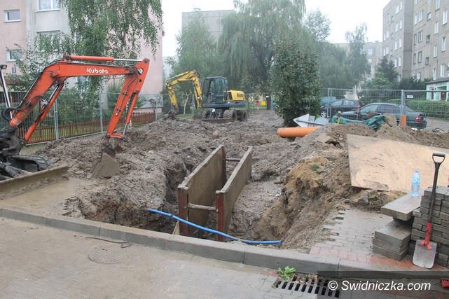 Świebodzice: Prac przy kanalizacji ciąg dalszy