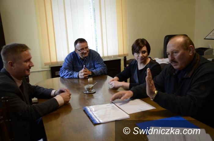 Mrowiny/Zastruże: Nowe sale w Mrowinach i Zastrużu