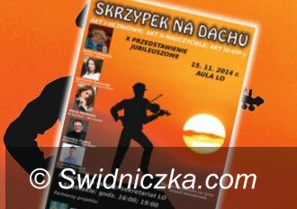 Strzegom: Gwiazdorska obsada „Skrzypka na dachu” w strzegomskim LO