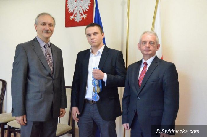 Świdnica: Wicemistrz świata z wizytą u starosty