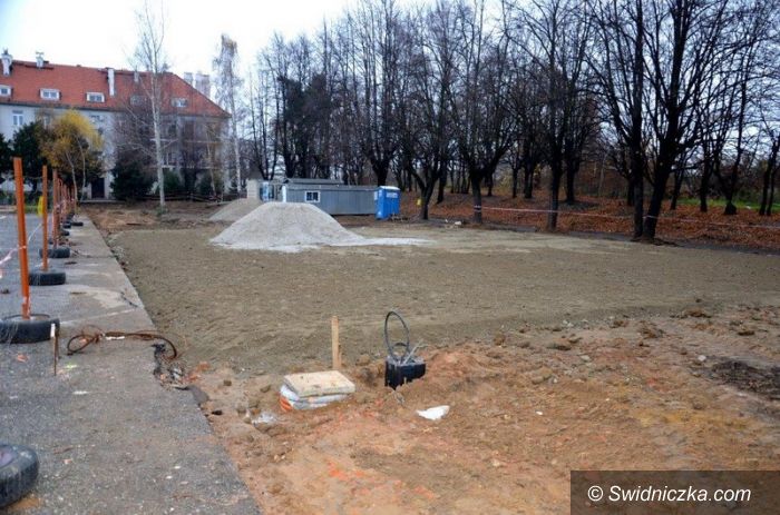 Strzegom: Trwa budowa boiska sportowego