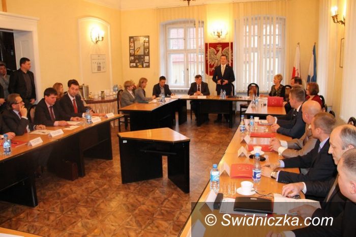 Świebodzice: Świebodzice: Władze ukonstytuowane