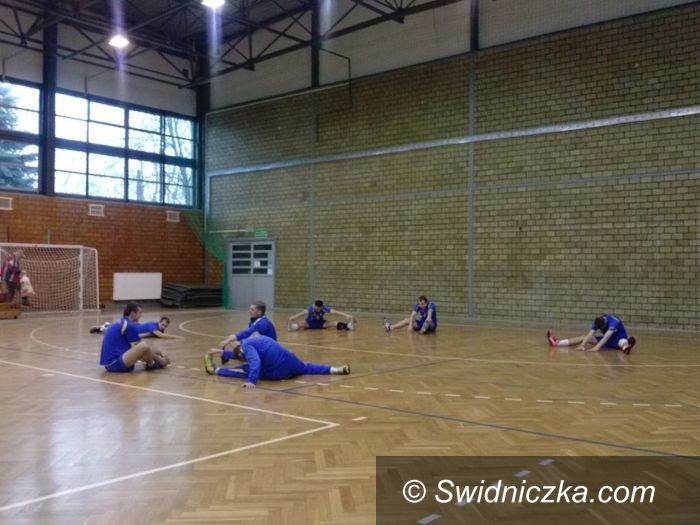 III-liga siatkarzy: Zacięty mecz dla siatkarzy Dekorii Świdnica