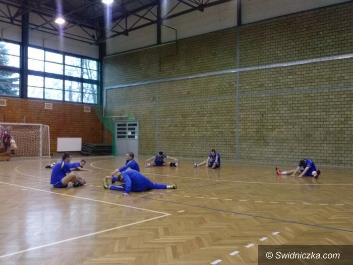 III-liga siatkarzy: Zacięty mecz dla siatkarzy Dekorii Świdnica