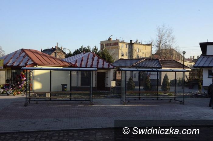 Żarów: Nowe wiaty na żarowskim przystanku