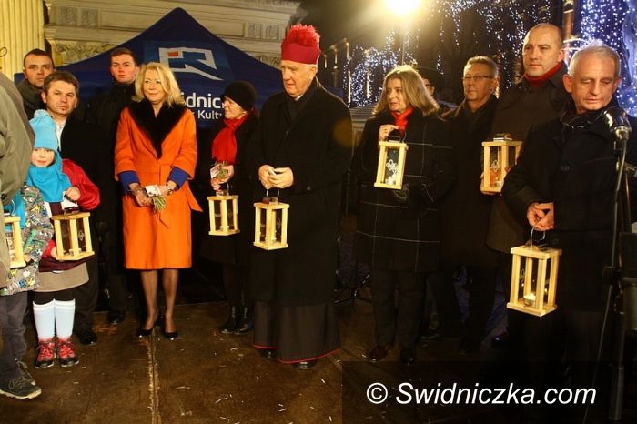 Świdnica: Świdniczanie życzyli sobie pogodnych świąt