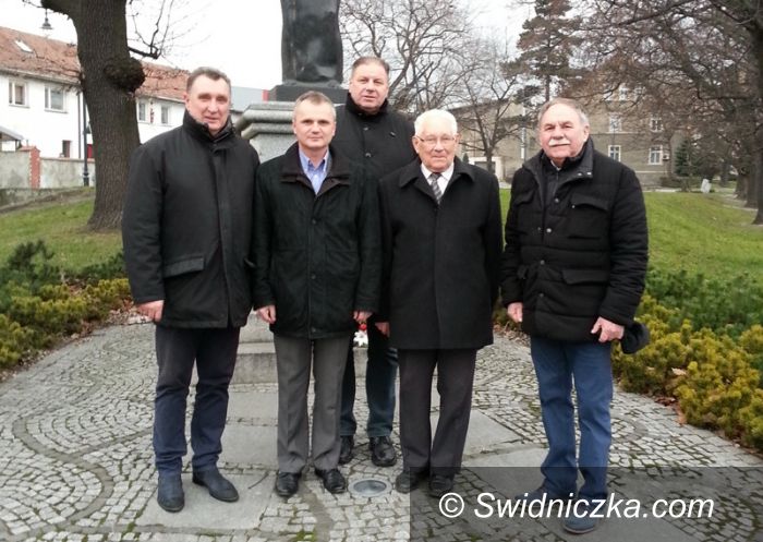 Strzegom: Pamiętają o Sybirakach