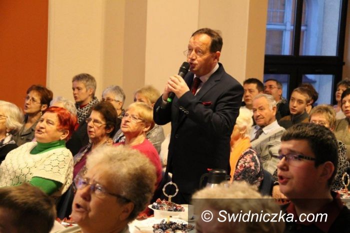 Świebodzice: Kolędowanie z burmistrzem 2015