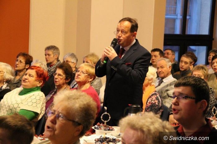 Świebodzice: Kolędowanie z burmistrzem 2015