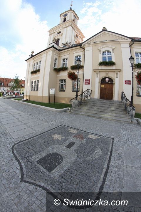 Świebodzice: Sesja z taryfami
