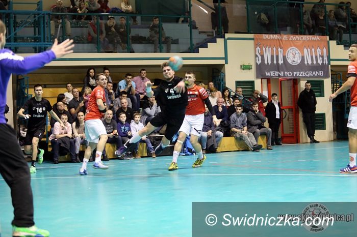 I-liga szczypiornistów: Alarm na pokładzie...