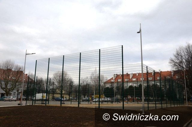 Strzegom: Boisko na Koszarowej coraz bliżej
