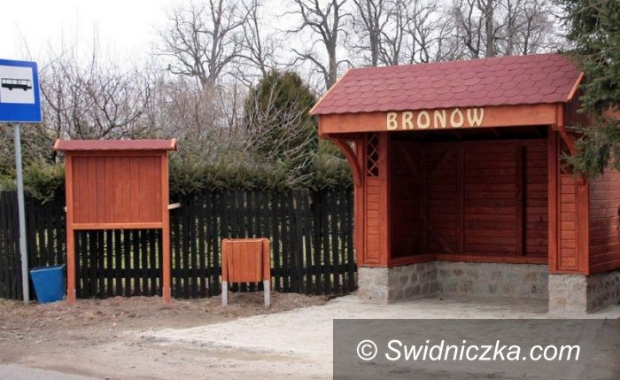 Gmina Dobromierz: Nowe wiaty przystankowe