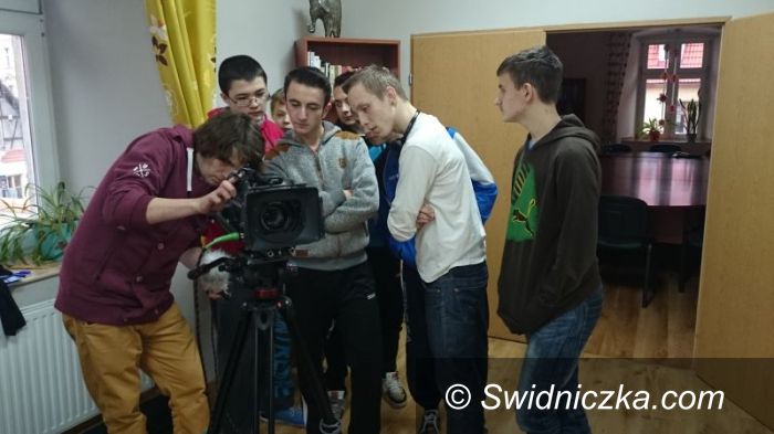 Świdnica: Przeciwko mowie nienawiści – wiosenny sezon „Telewizji uśmiechu” wystartował
