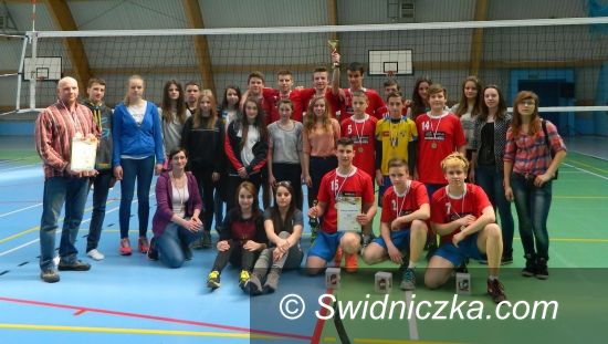 Złotoryja: Siatkarze Gimnazjum nr 3 w Świdnicy najlepsi na Dolnym Śląsku!