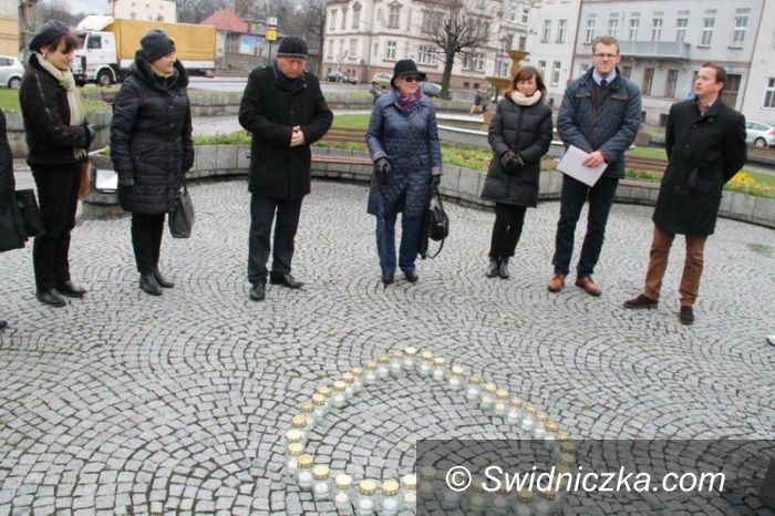 Świebodzice: Płonące serce dla papieża