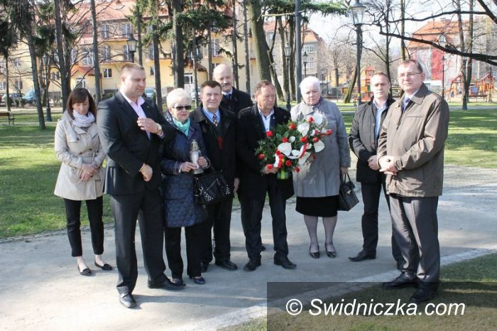 Świebodzice: "U kresu groby nas zrównają"
